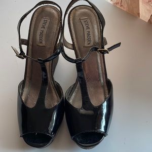 Size 8M black Steve Madden wedges